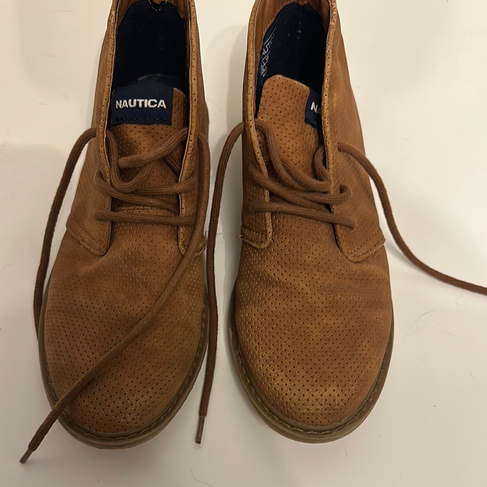 Nautica Tan Dress Shoes with Suede Upper and Minimalist Design